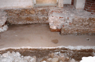 Detail of the two phases of cocciopesto flooring seen in section